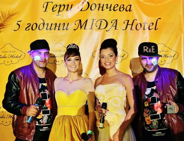 КАРА ДЕЛЕВИН В КАМПАНИЯТА „ШАНЕЛ”